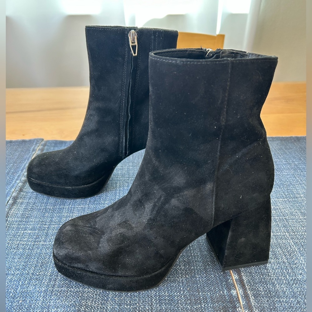 Dolce Vita Black Suede Heeled Boots Ulysses Brand new. Size 7
